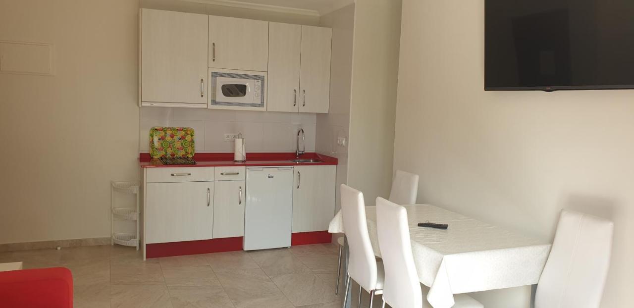 Apartamentos La Pradera De Isla Plana Екстериор снимка