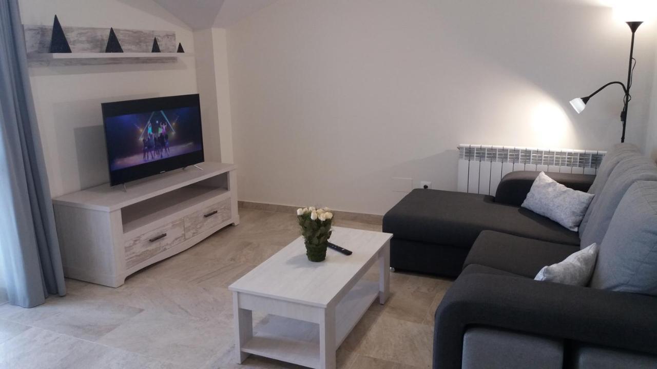 Apartamentos La Pradera De Isla Plana Екстериор снимка