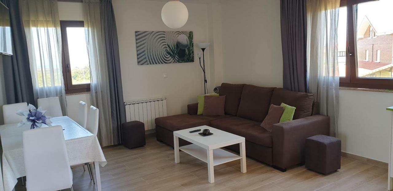 Apartamentos La Pradera De Isla Plana Екстериор снимка