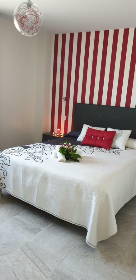 Apartamentos La Pradera De Isla Plana Екстериор снимка