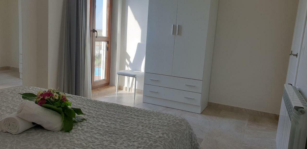 Apartamentos La Pradera De Isla Plana Екстериор снимка