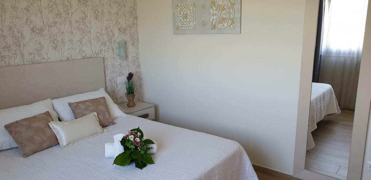 Apartamentos La Pradera De Isla Plana Екстериор снимка