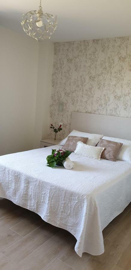 Apartamentos La Pradera De Isla Plana Екстериор снимка