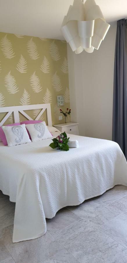 Apartamentos La Pradera De Isla Plana Екстериор снимка
